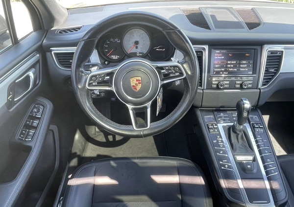 Porsche Macan cena 129800 przebieg: 150000, rok produkcji 2014 z Biała małe 704